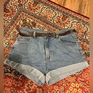Cider Jean shorts with brown belt